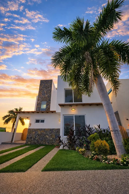 fachada con en atardecer