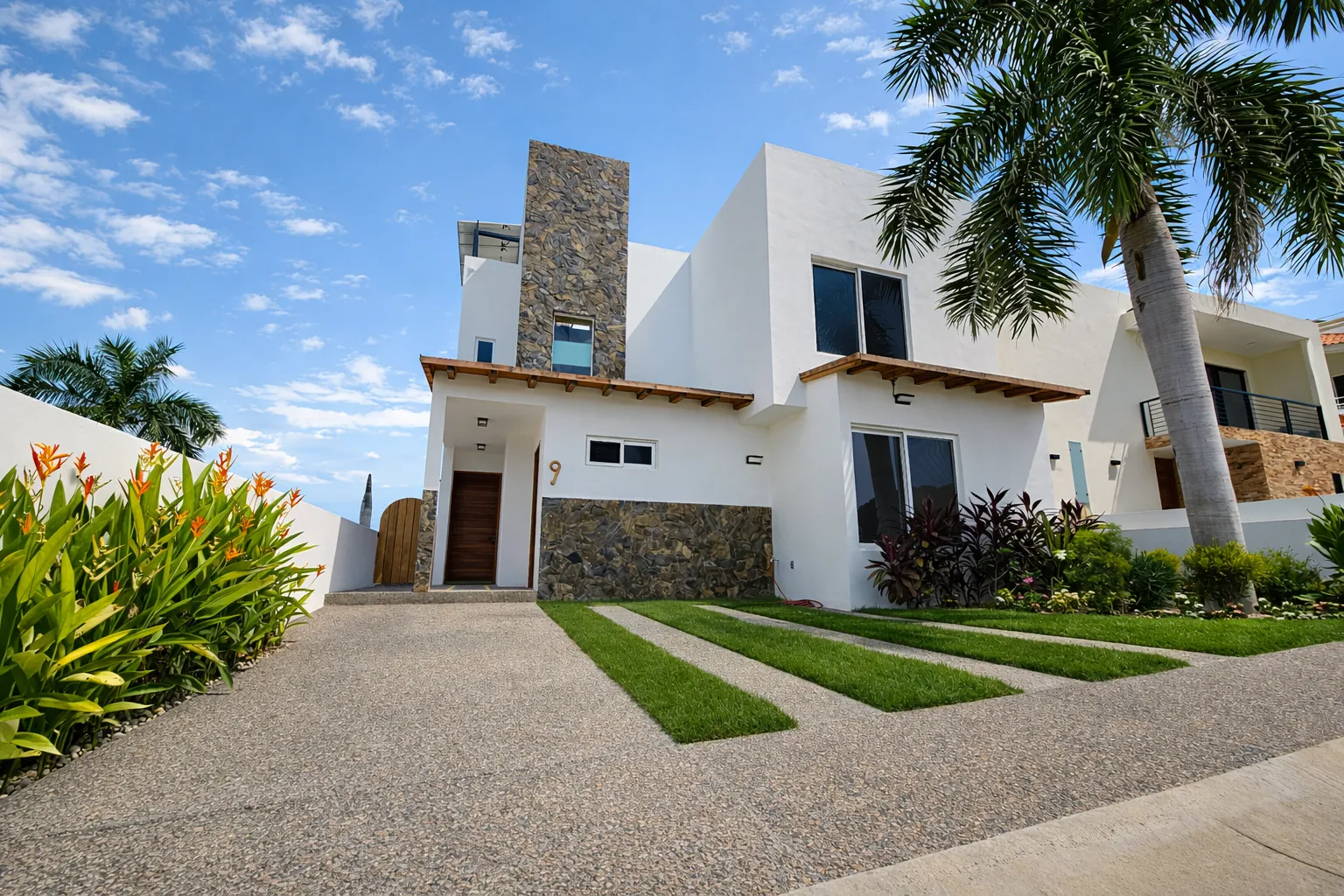 fachada clara de casa don