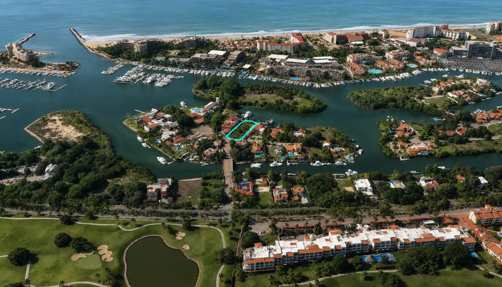 Imagen principal de terreno residencial Terreno en Canal con Zona Federal en Nuevo Vallarta