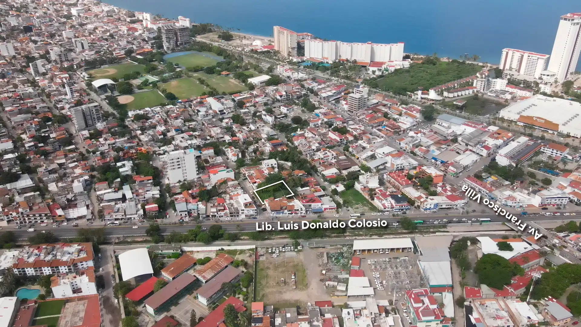 Fotografía 2 de terreno comercial Oportunidad de Inversión: Terreno de 877 m² en Puerto Vallarta