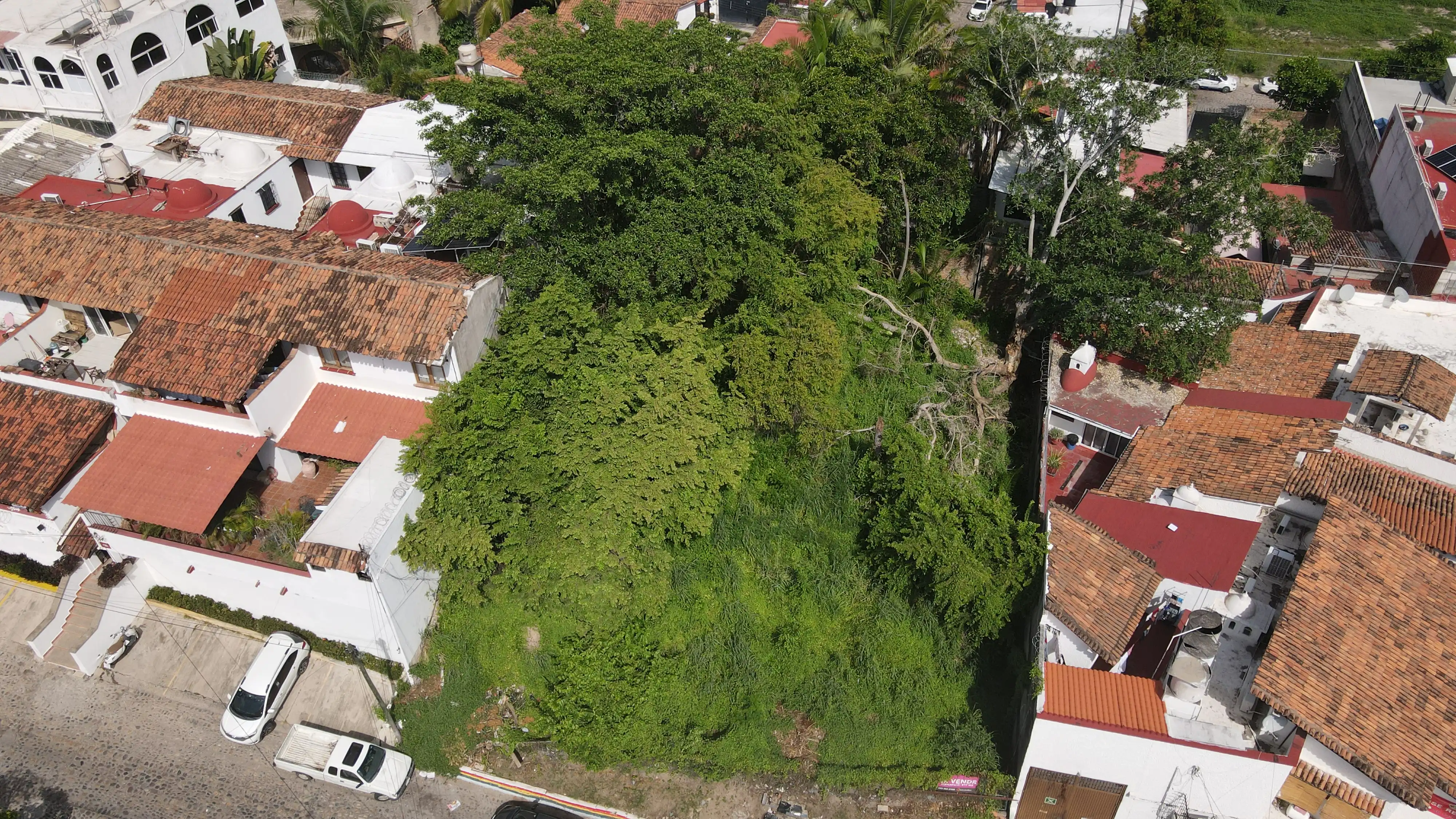 Fotografía 4 de terreno comercial Oportunidad de Inversión: Terreno de 877 m² en Puerto Vallarta