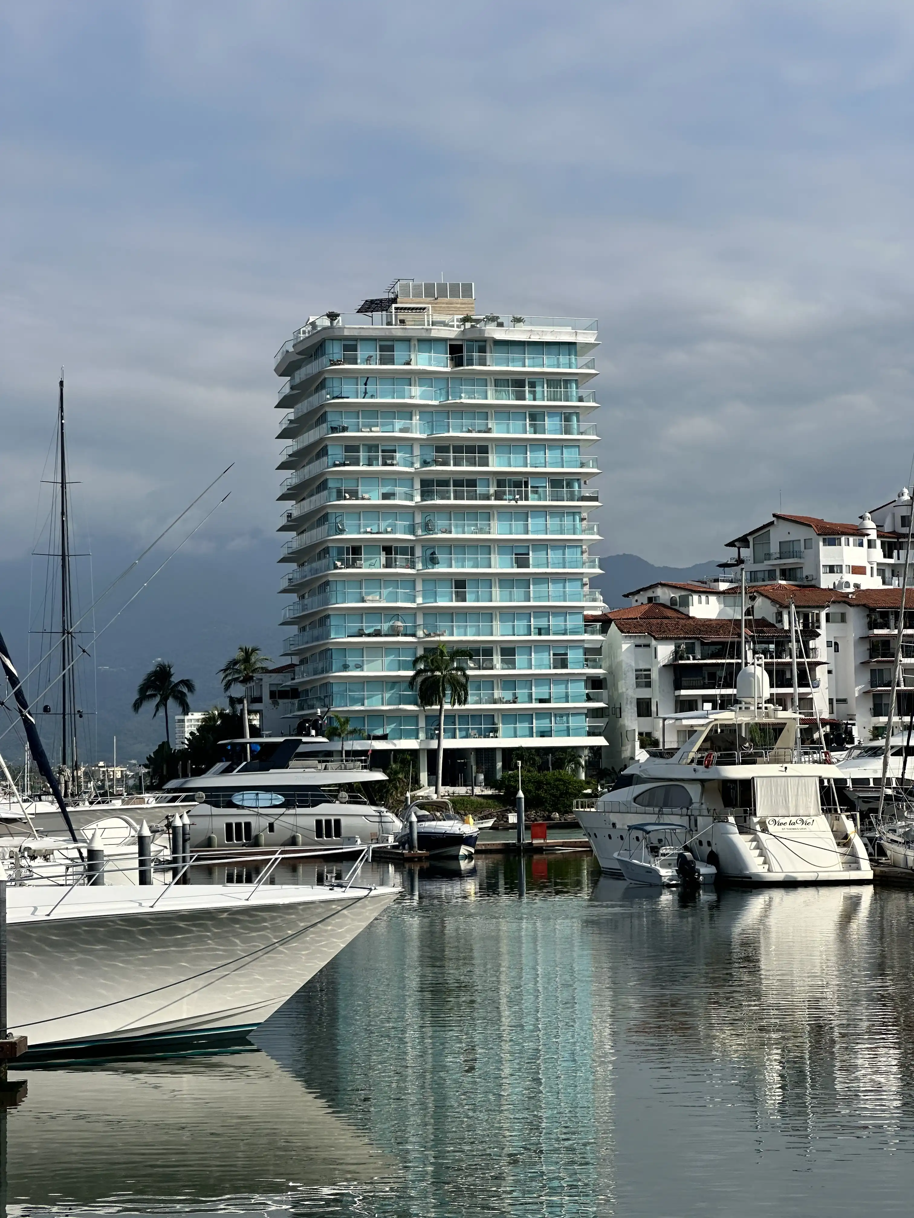 Fotografía 16 de Depto en Venta con Rooftop y Alberca en Marina Vallarta