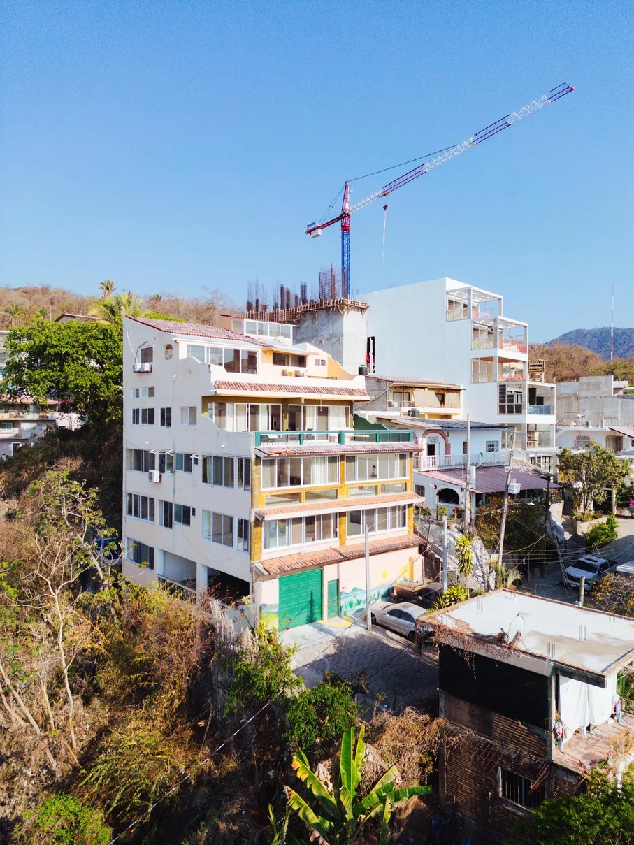 Imagen principal de edificio Edificio en Venta en Puerto Vallarta | Torre Miramar, 7 Departamentos con Vista al Mar