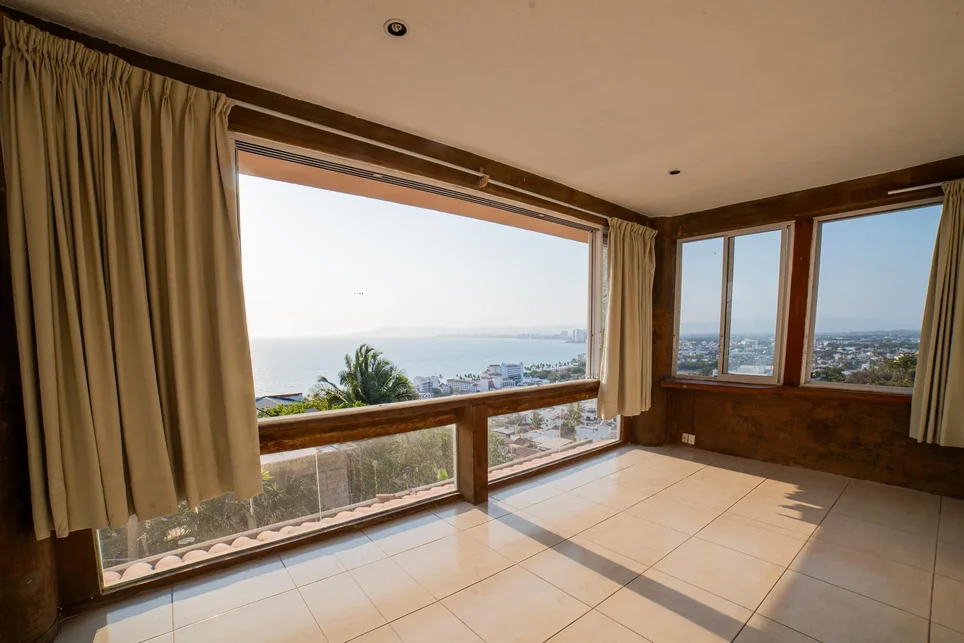 Fotografía 13 de edificio Edificio en Venta en Puerto Vallarta | Torre Miramar, 7 Departamentos con Vista al Mar