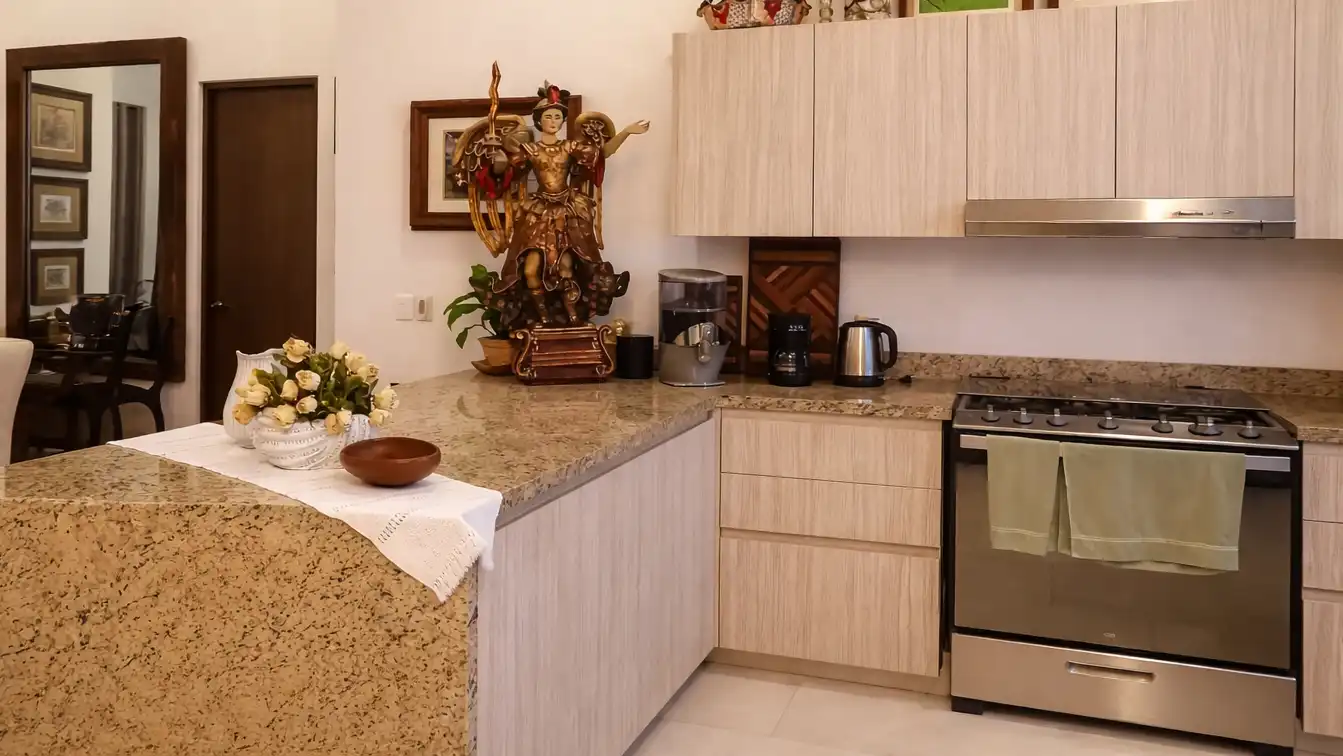 Fotografía 2 de departamento ¡En Venta! Penthouse de Lujo en Los Azulejos: 3 Recámaras a Pasos de Nuevo Vallarta