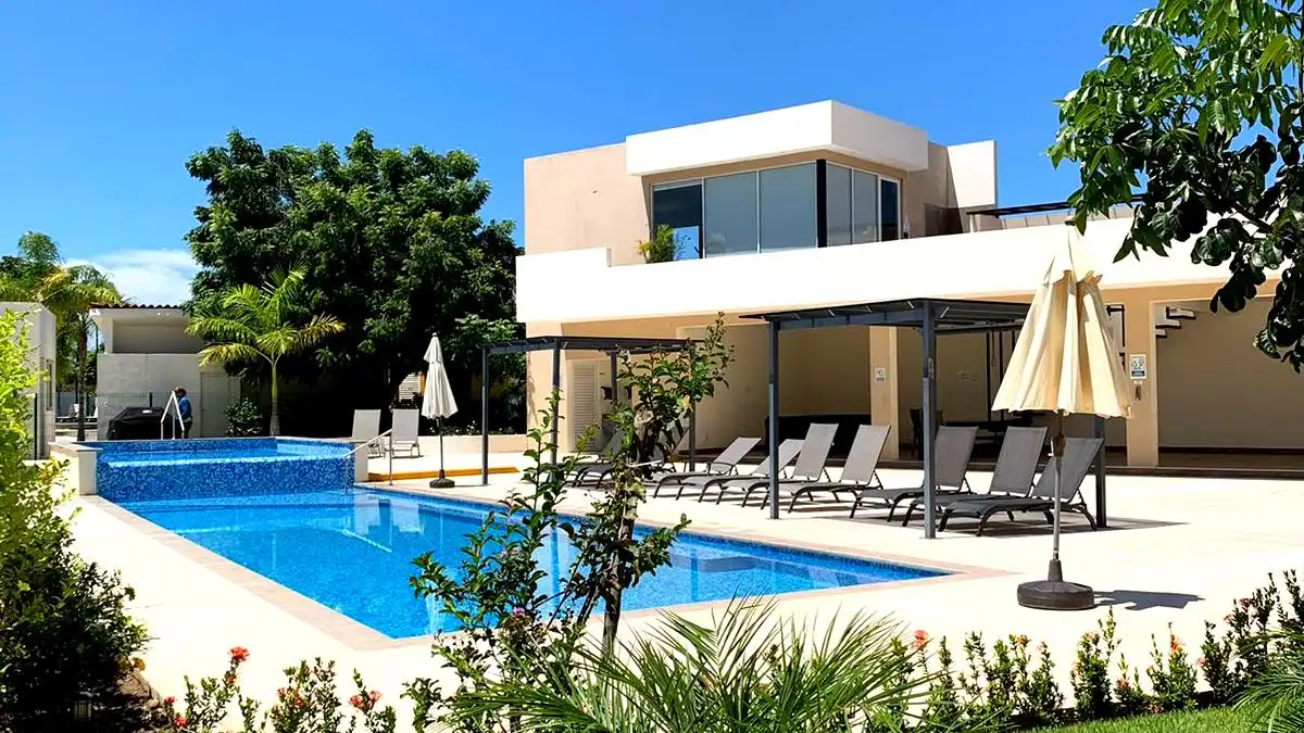 Fotografía 10 de departamento ¡En Venta! Penthouse de Lujo en Los Azulejos: 3 Recámaras a Pasos de Nuevo Vallarta