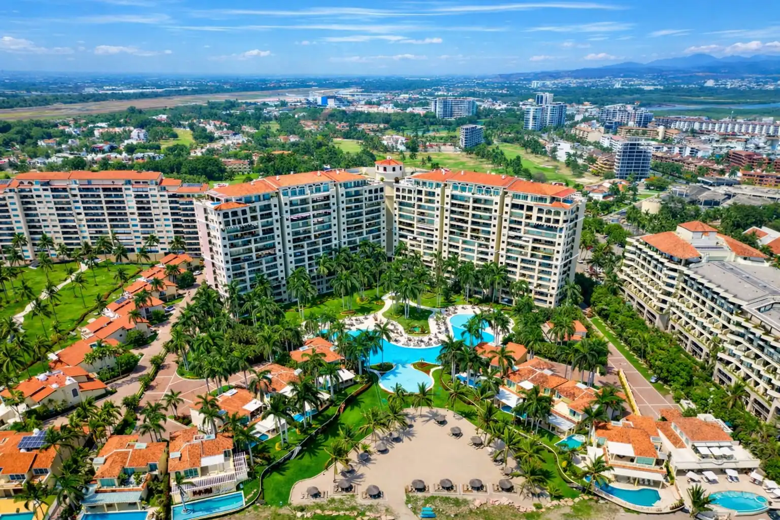 Imagen principal de departamento Departamento de Lujo en Renta | Porto Fino Marina Vallarta | Piso 11 Frente al Mar