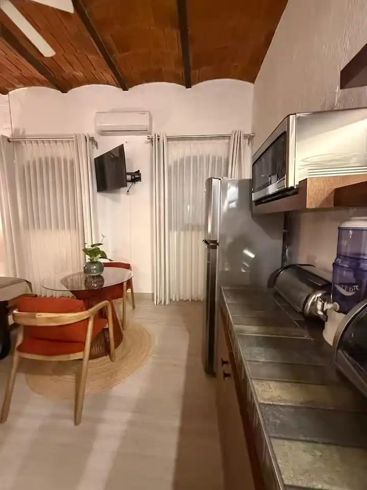 Fotografía 5 de departamento Casa Tropical 2 en Bucerías | Estancia con Alberca y Wifi