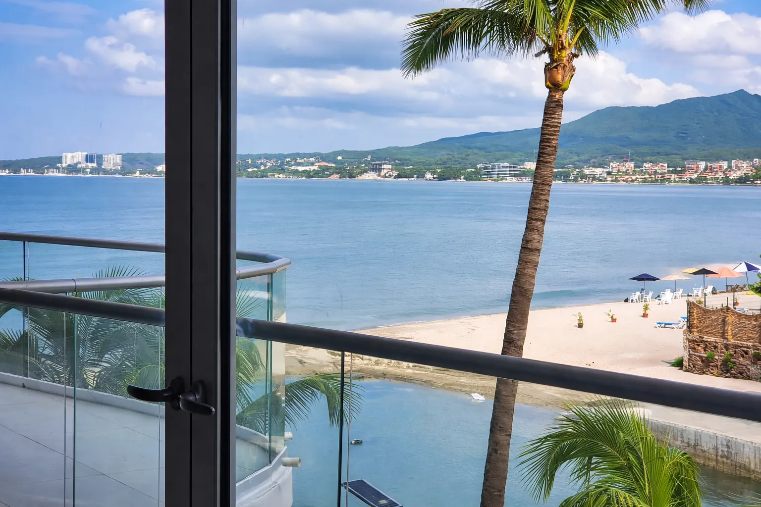 Fotografía 5 de casa Departamento en Venta Frente a la Playa en Bucerías | Tayau, 2 Recámaras + Estudio