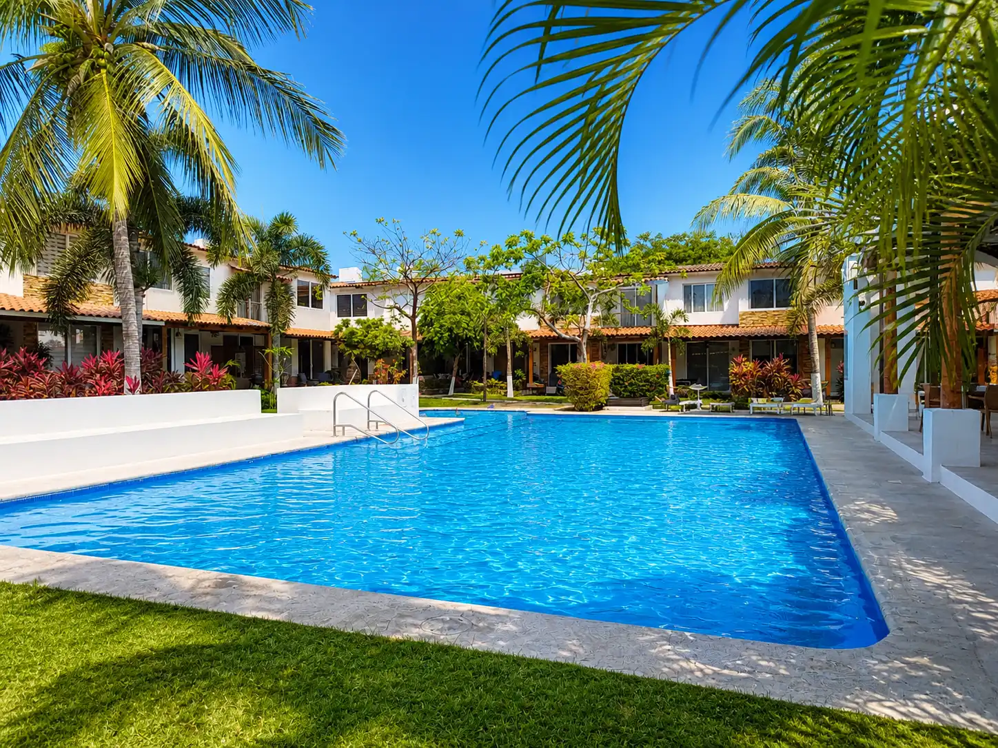 Fotografía 13 de casa Casa en Venta con Paneles Solares en Villa Paradiso Puerto Vallarta | Totalmente Amueblada
